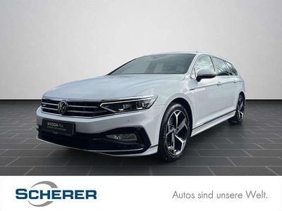 Gebraucht VW Passat R-line 150 PS (110 kW) 2023 Gletscherweiß metallic (metallic) Kombi