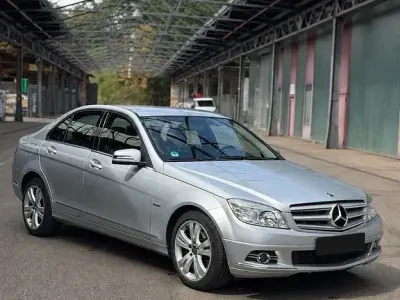 Gebraucht Mercedes C200 184 PS (135 kW) 2009 Silber Limousine