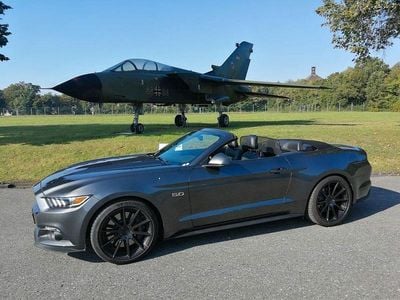 Grau Gebraucht 2017 Ford Mustang GT Cabrio | 35.300 € (Guter Preis)