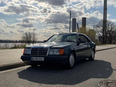 Gebraucht Mercedes 230 132 PS (97 kW) 1989 Schwarz Coupé