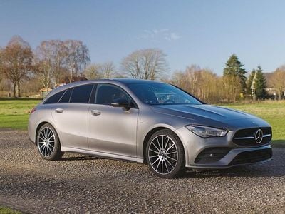Gebraucht Mercedes CLA220 Shooting Brake AMG line 190 PS (139 kW) 2022 Grau Kombi