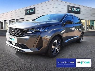 Grau Gebraucht 2021 Peugeot 5008 Allure Van / Kleinbus | 21.490 € (Fairer Preis)