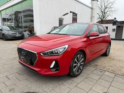 Gebraucht Hyundai i30 Premium 136 PS (100 kW) 2017 Rot Limousine