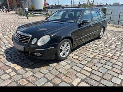 Mercedes E220