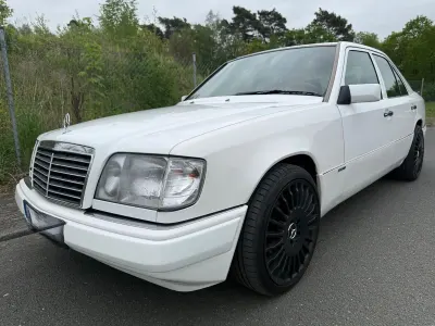 Gebraucht Mercedes E320 Sportline 220 PS (161 kW) 1995 Weiß Limousine