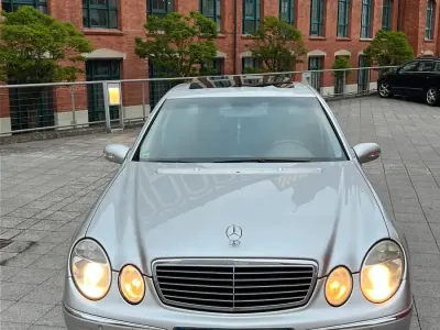 Gebraucht Mercedes E240 177 PS (130 kW) 2003 Grau Limousine