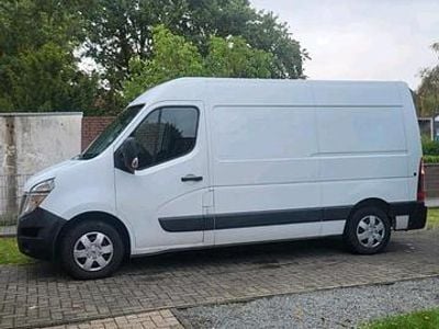 Nissan NV400