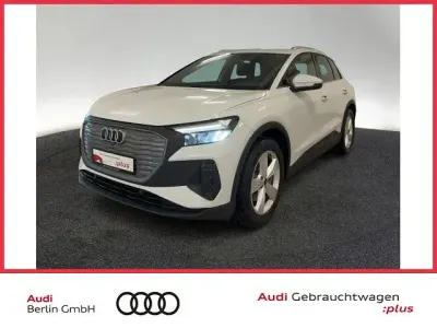 Gebraucht Audi Q4 e-tron Comfort 150 kW (204 PS) 2023 Gletscherweiß metallic SUV