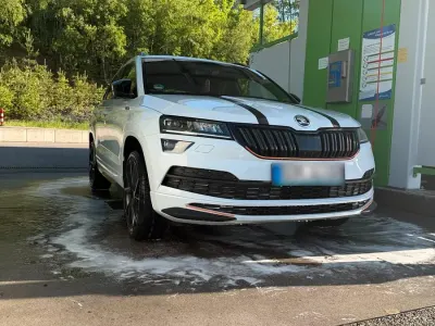 Gebraucht Skoda Karoq SportLine 150 PS (110 kW) 2021 Weiß SUV