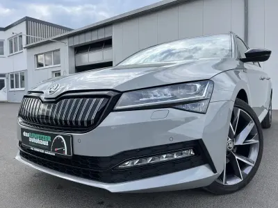Używany Skoda Superb SportLine 218 KM (160 kW) 2022 Szary Kombi