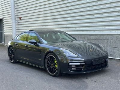 Porsche Panamera 4