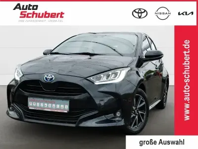 Gebraucht Toyota Yaris Hybrid Team 116 PS (85 kW) 2021 Schwarz Kleinwagen
