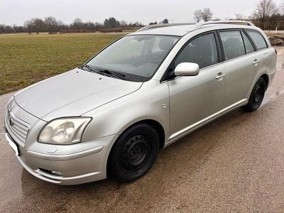 Gebraucht Toyota Avensis 129 PS (94 kW) 2004 Silber Kombi