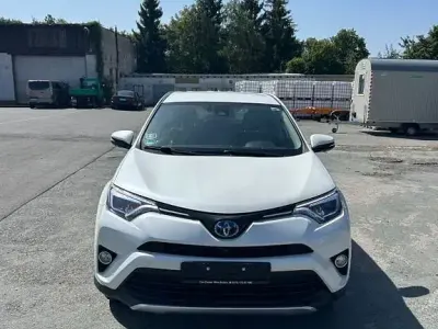 Gebraucht Toyota RAV4 Hybrid 197 PS (144 kW) 2016 Weiß SUV