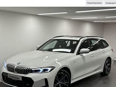 Alpinweiß uni Gebraucht 2025 BMW 330e M Sport Kombi | 55.970 € (Teuer)