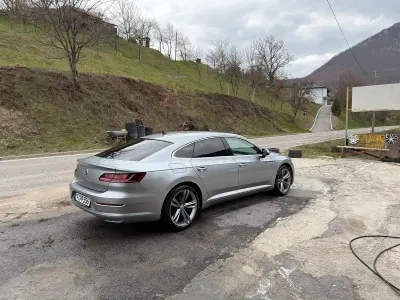 Gebraucht VW Arteon 150 PS (110 kW) 2017 Silber Kleinwagen