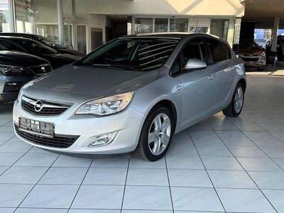 Gebraucht Opel Astra Design Edition 140 PS (102 kW) 2011 Silber Limousine