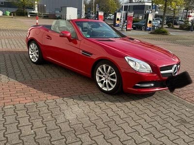 Gebraucht Mercedes SLK200 184 PS (135 kW) 2013 Rot Cabrio