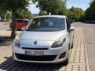 Gebraucht Renault Grand Scénic III Avantage 113 PS (83 kW) 2009 Van / Kleinbus