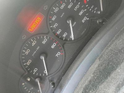 Gebraucht Citroën Berlingo 75 PS (55 kW) 2008 Rot Van / Kleinbus