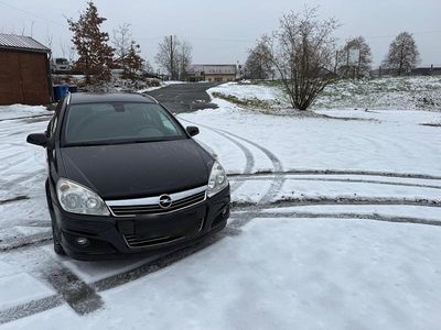 Schwarz Gebraucht 2008 Opel Astra Kombi | 2.200 € (Fairer Preis)