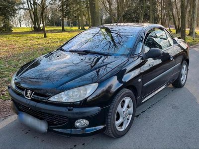 Gebraucht Peugeot 206 CC 108 PS (79 kW) 2002 Schwarz Cabrio