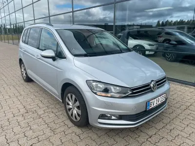 Gebraucht VW Touran Comfortline 150 PS (110 kW) 2017 Silber Van / Kleinbus