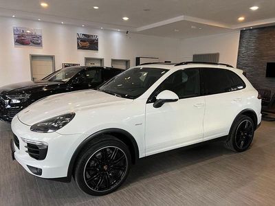 Weiß Gebraucht 2015 Porsche Cayenne Edition SUV | 32.985 €