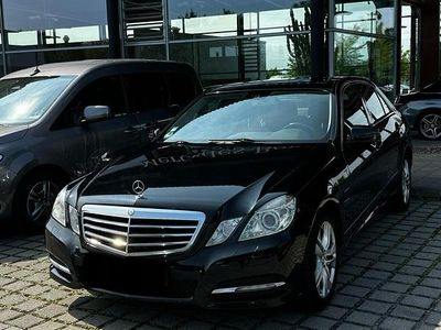 Schwarz Gebraucht 2012 Mercedes E250 Avantgarde Limousine | 12.000 € (Teuer)