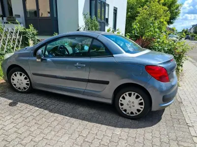 Gebraucht Peugeot 207 CC 120 PS (88 kW) 2008 Grau Cabrio