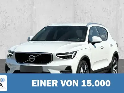 Gebraucht Volvo XC40 Core 129 PS (94 kW) 2023 Weiß metallic SUV