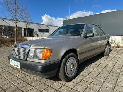 Gebraucht Mercedes E300 179 PS (131 kW) 1987 Other Limousine