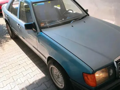 Gebraucht Mercedes E230 136 PS (100 kW) 1988 Limousine