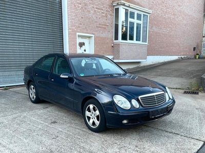 Mercedes E200