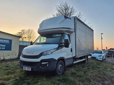 Weiß Gebraucht 2018 Iveco Daily Van / Kleinbus | 35.700 €