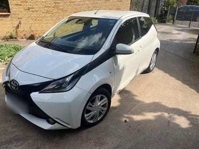 Usata Toyota Aygo 69 CV (50 kW) 2017 Bianco Utilitaria