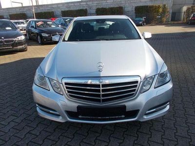 Usata Mercedes E200 136 CV (100 kW) 2013 Argento Berlina