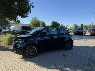 Gebraucht Fiat 500e La Prima 86 kW (118 PS) 2023 Colore esterno (onyx schwarz) Cabrio
