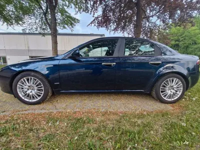 Käytetty Alfa Romeo 159 200 HP (147 kW) 2010 Sininen Sedan