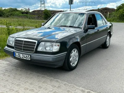 Gebraucht Mercedes E200 136 PS (100 kW) 1994 Grau Limousine