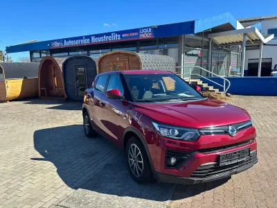 Usata SsangYong Tivoli 128 CV (94 kW) 2022 Rosso SUV