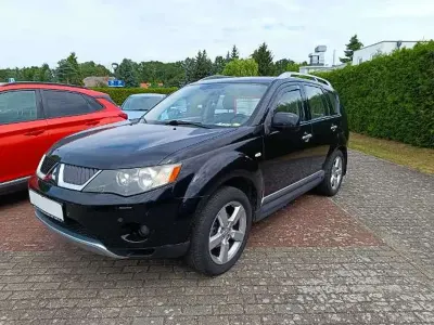 Gebraucht Mitsubishi Outlander Instyle 170 PS (125 kW) 2010 Pantherschwarz SUV