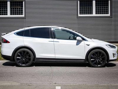 Second-hand Tesla Model X 241 kW (328 CP) 2017 Alb SUV