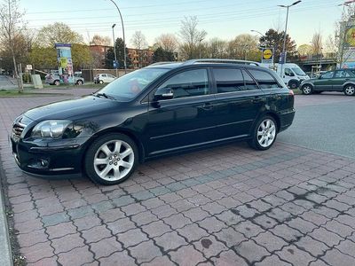 Gebraucht Toyota Avensis Team 129 PS (94 kW) 2008 Schwarz Kombi