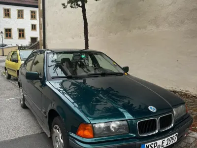 Gebraucht BMW 318 114 PS (83 kW) 1996 Grün Limousine