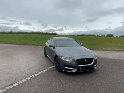 Gebraucht Jaguar XF R-Sport 163 PS (119 kW) 2016 Grau Limousine