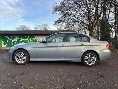 Gebraucht BMW 320 150 PS (110 kW) 2005 Grau Limousine