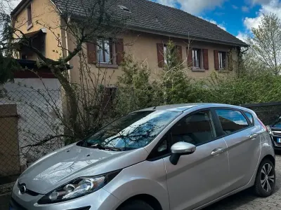 Gebraucht Ford Fiesta 82 PS (60 kW) 2011 Grau Kleinwagen