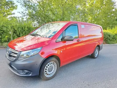 Gebraucht Mercedes Vito 136 PS (100 kW) 2016 Rot Van