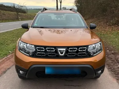 Gebraucht Dacia Duster 2019 Orange SUV